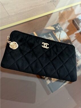 Black Quilted Zip Wallet with Gold Camellia Charm